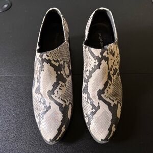 Madden Girl Snakeskin Heeled Loafers 8.5